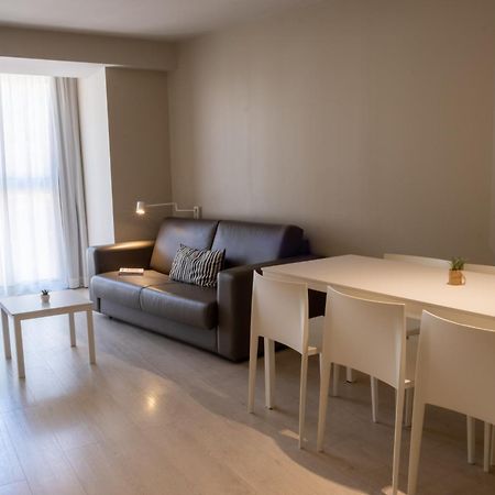 Daro Apartments プラヤ・デアロ エクステリア 写真