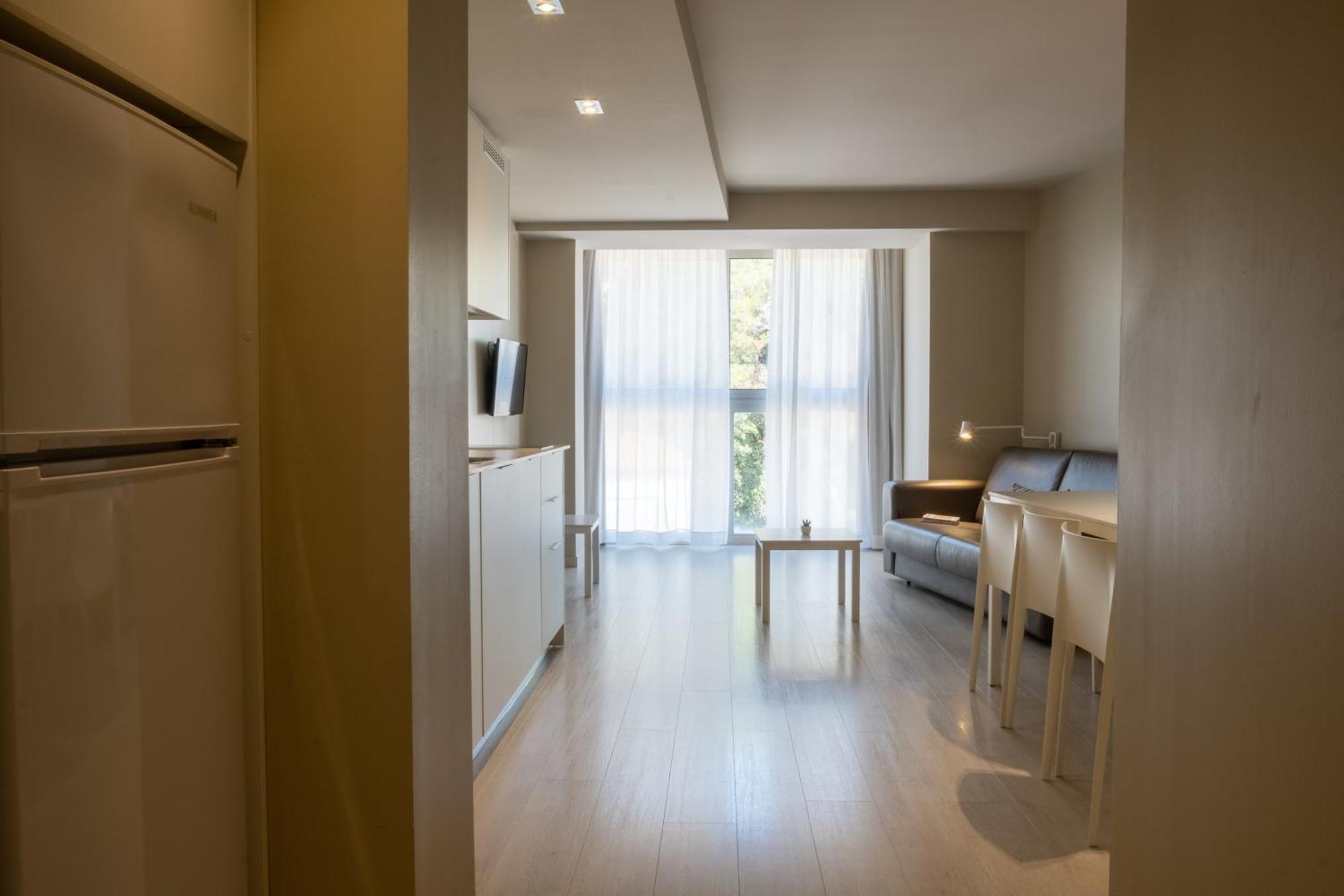 Daro Apartments プラヤ・デアロ エクステリア 写真