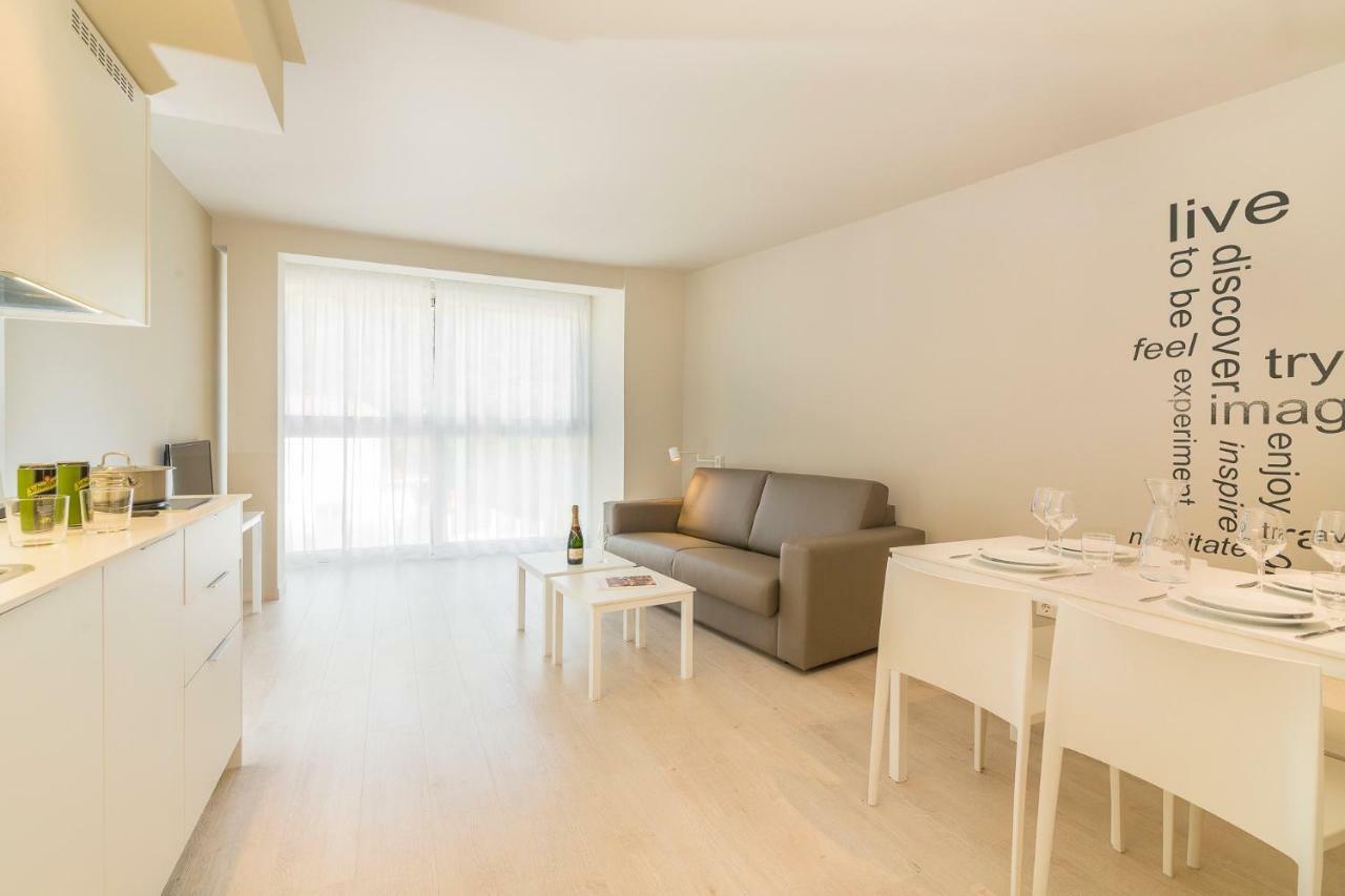 Daro Apartments プラヤ・デアロ エクステリア 写真